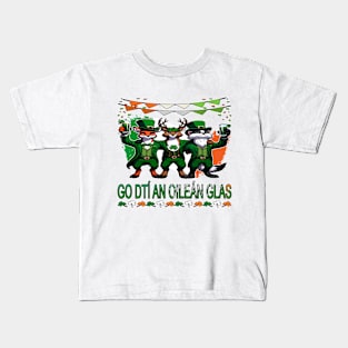 Irish Wildlife Toast, St. Paddys Trio Cheers Kids T-Shirt